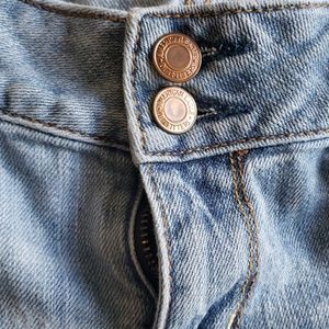 American Eagle Outfitters Jeans - American Eagle Artist Denim Capris American Eagle Outfitters Jeans - American Eagle Artist Denim Capris